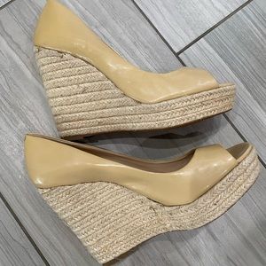 Gently worn Vince Camuto Size 10 Nude Espadrille Wedges